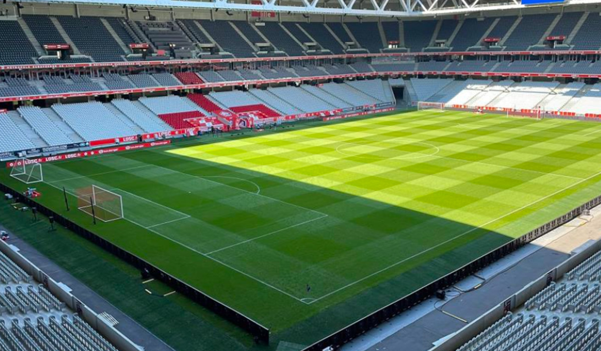 Vue depuis le secteurs visiteurs au Stade Pierre Mauroy