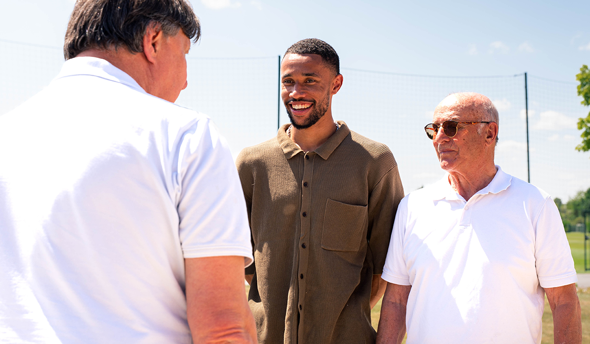 Des visages remplis d'Histoire au Centre de Vie Raymond-Kopa